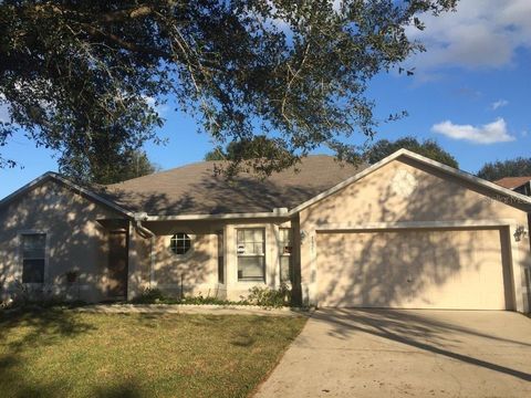 Photo of 1123 Breezy Knoll Street, Minneola, FL 34715 (MLS # O6387274)