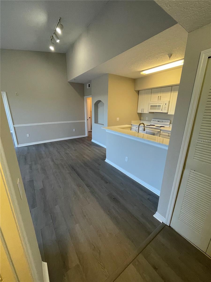 5578 METROWEST BOULEVARD 305
