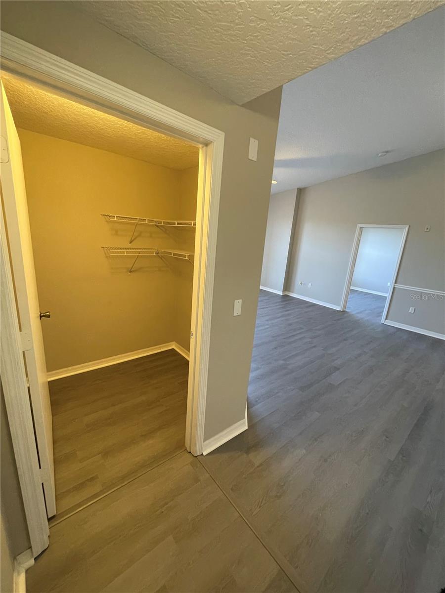 5578 METROWEST BOULEVARD 305