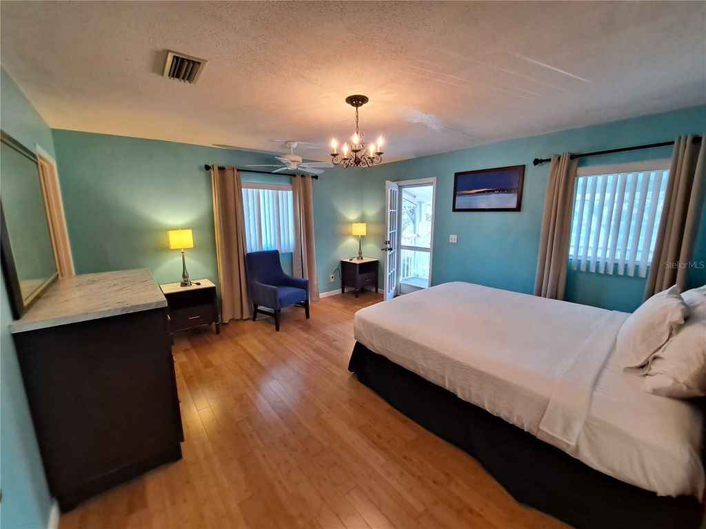 Photo of 6050 57th, St Petersburg, FL 33709 (MLS # S5138341)