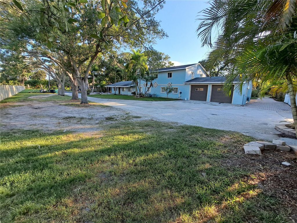 Photo of 6050 57th, St Petersburg, FL 33709 (MLS # S5138341)