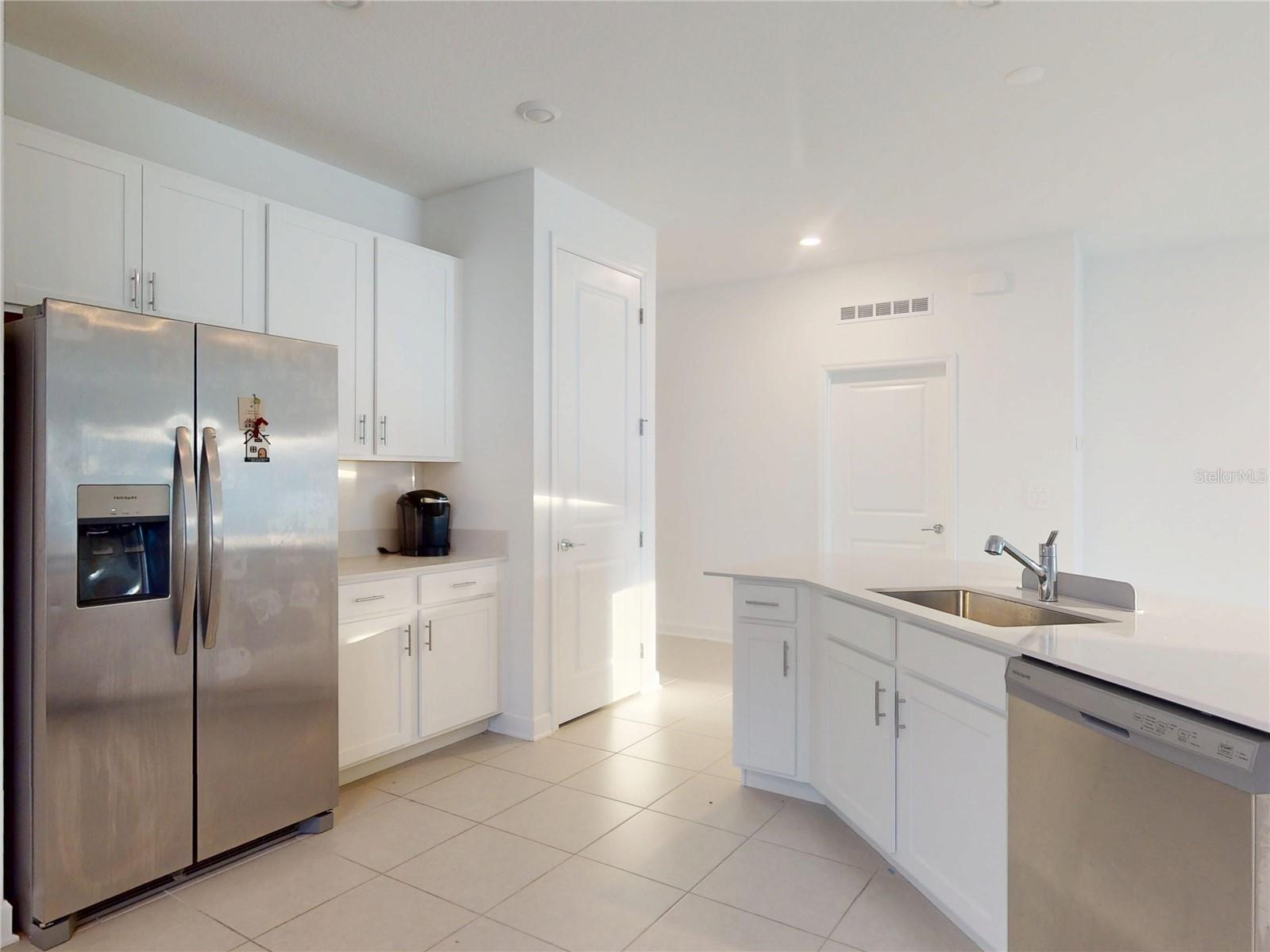 GARDEN HILL/PROVIDENCE PH 2 - Residential Lease