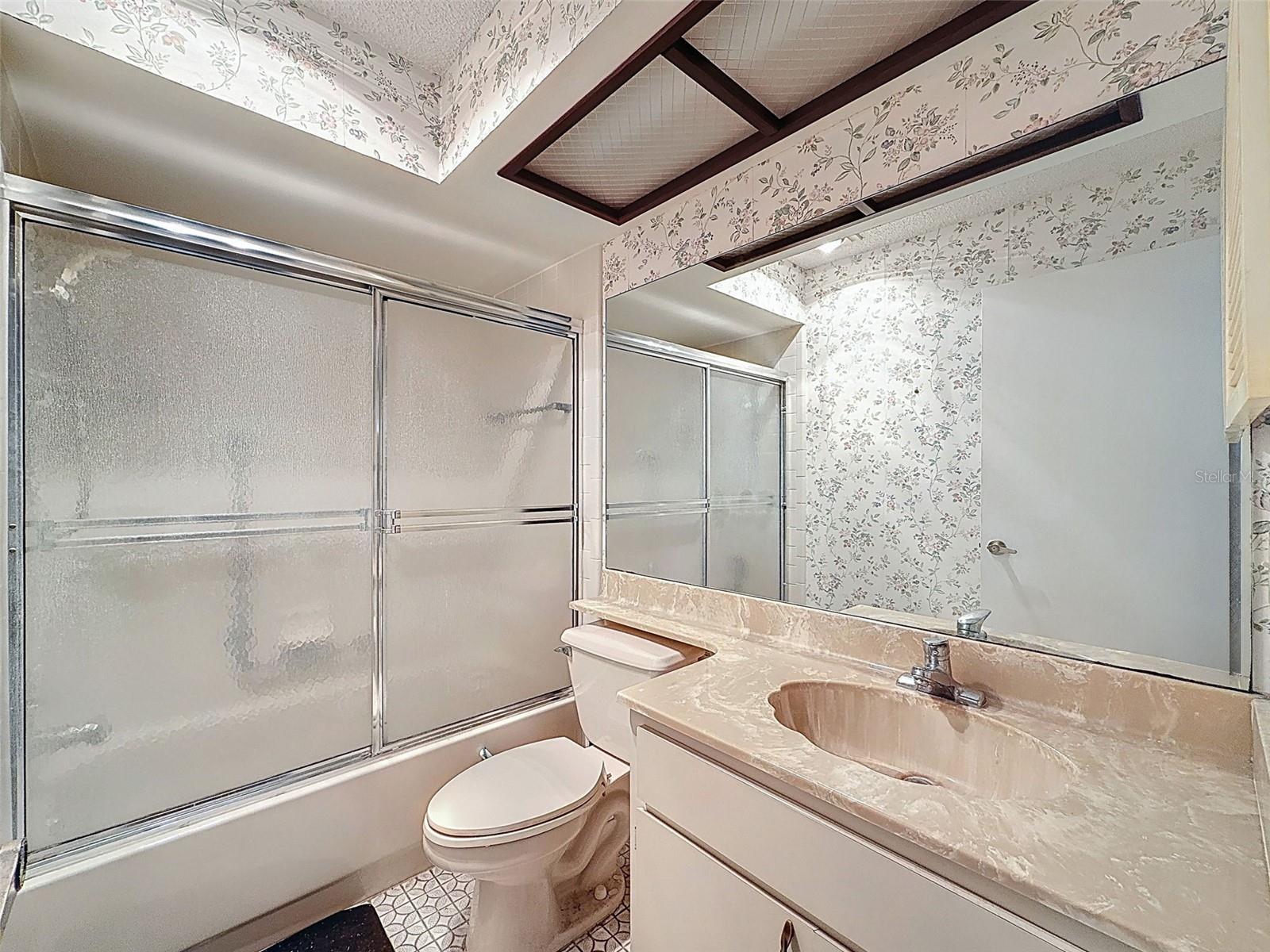 CHATEAU VILLAGE CONDO 01 - Residential