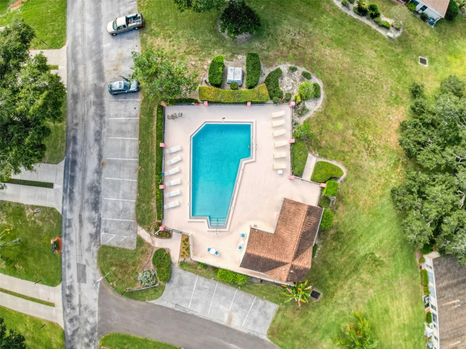 CHATEAU VILLAGE CONDO 01 - Residential