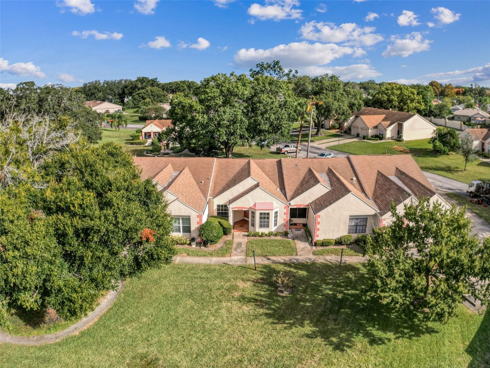 CHATEAU VILLAGE CONDO 01 - Residential