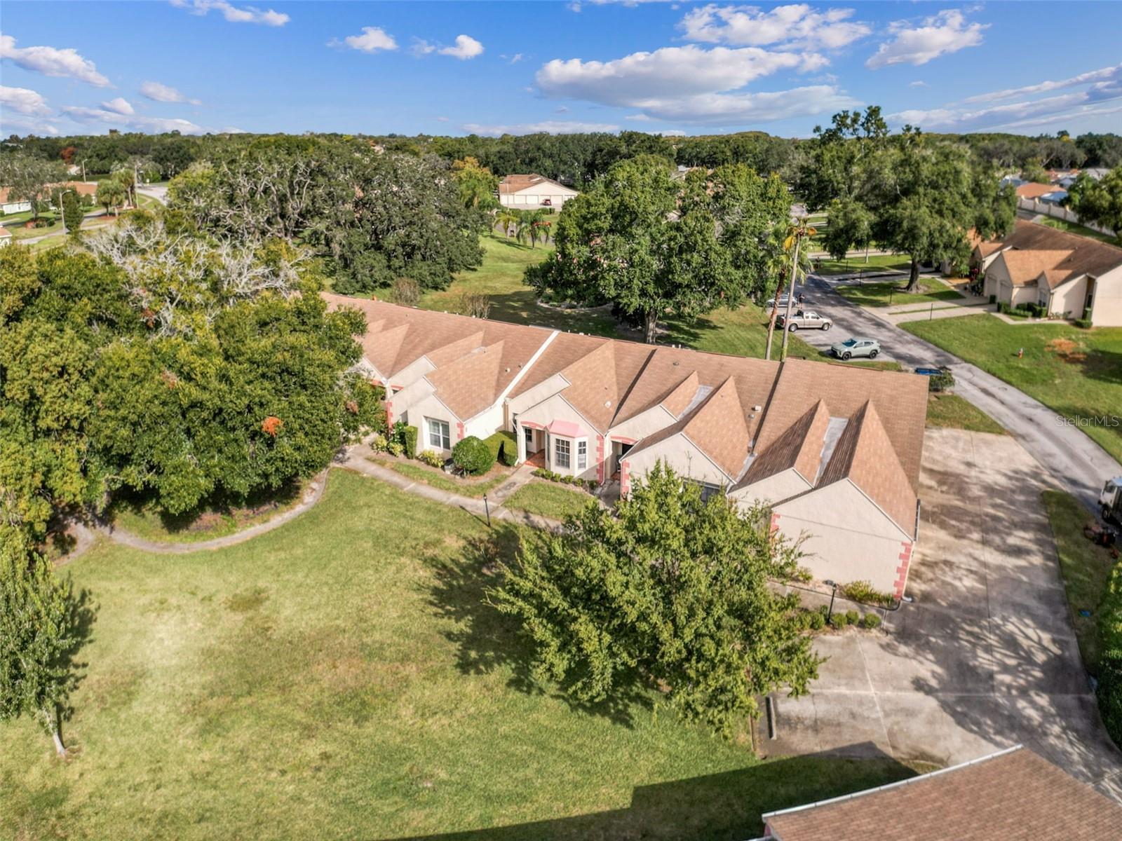 CHATEAU VILLAGE CONDO 01 - Residential