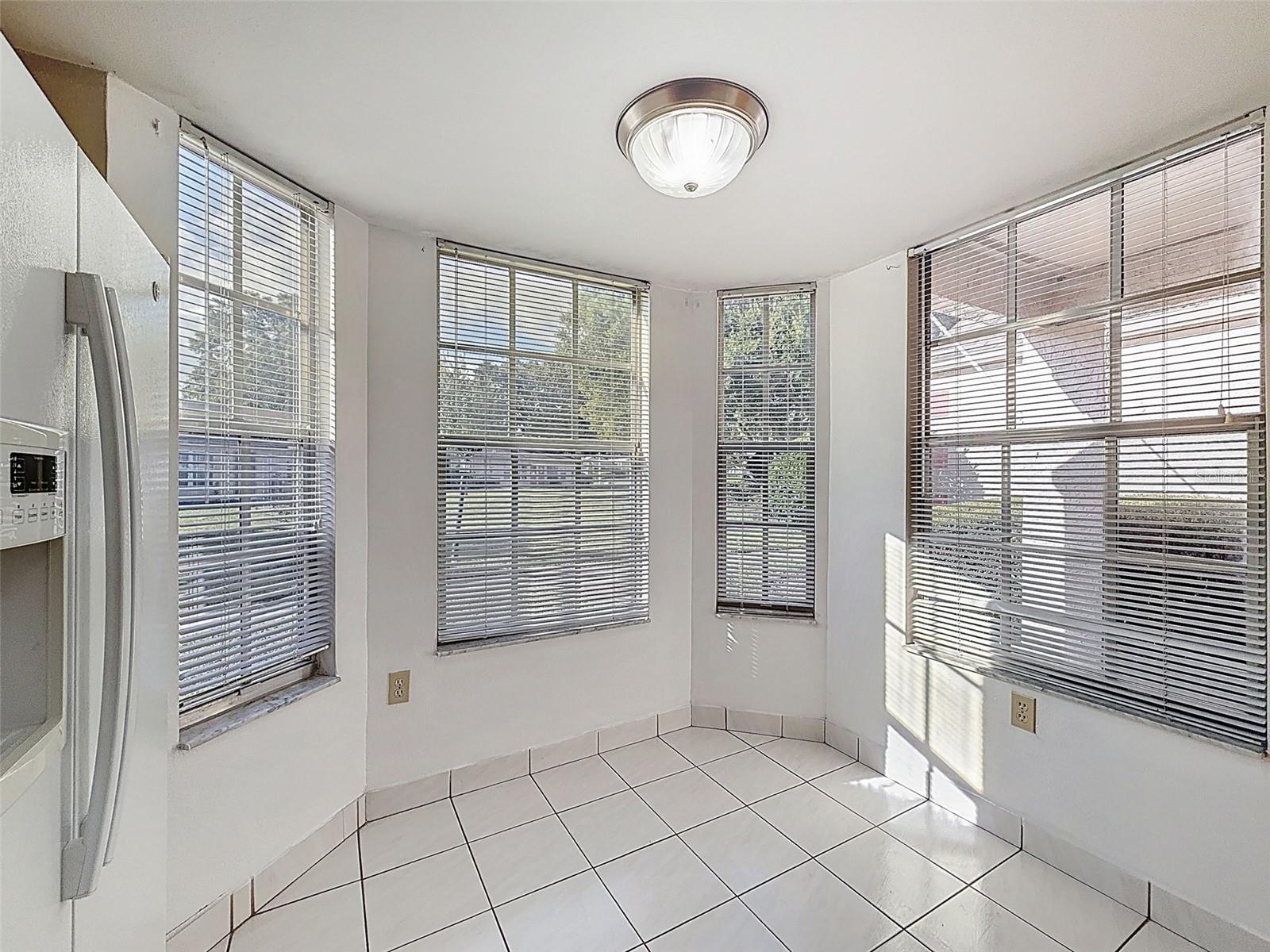 CHATEAU VILLAGE CONDO 01 - Residential