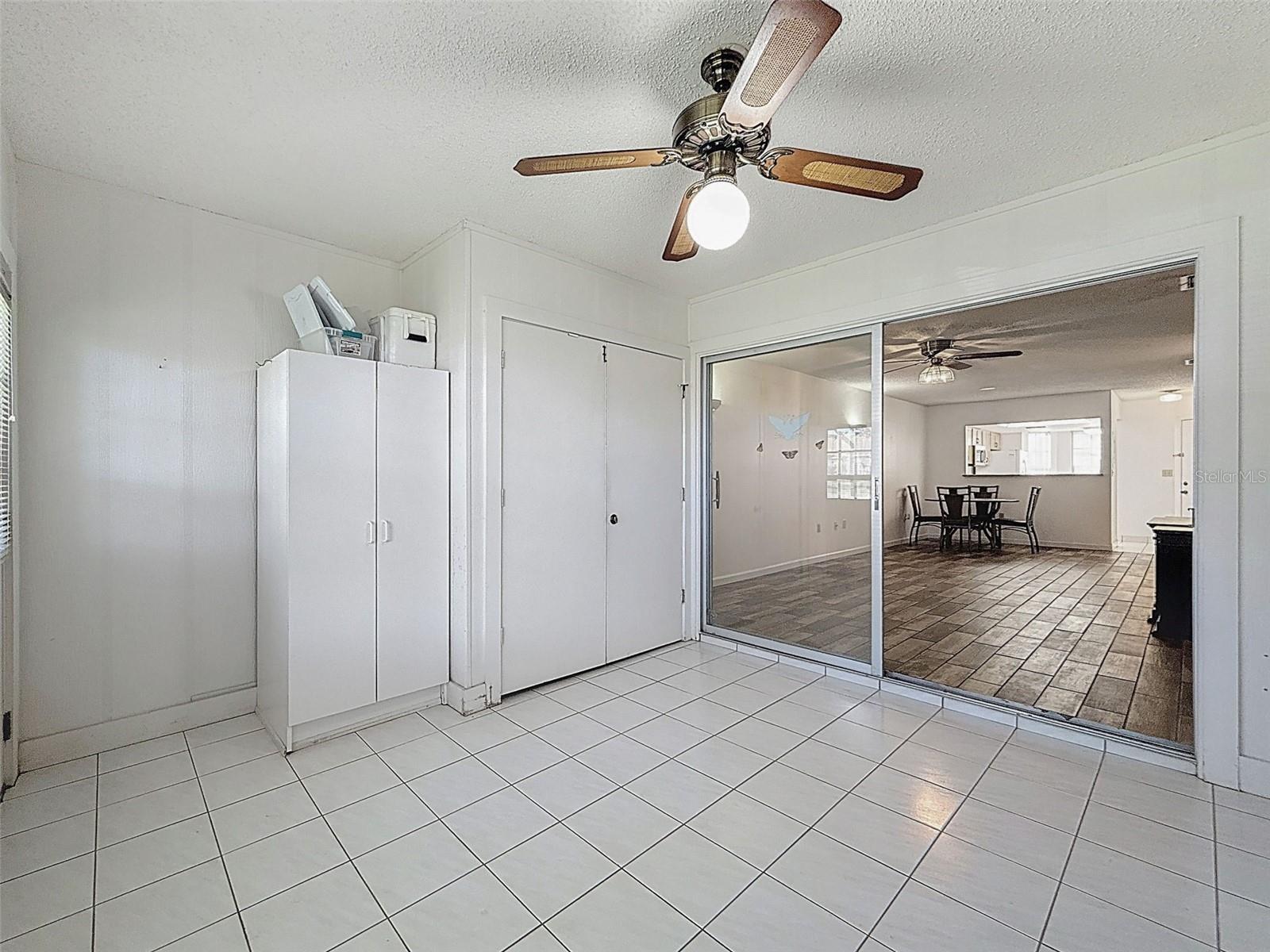 CHATEAU VILLAGE CONDO 01 - Residential