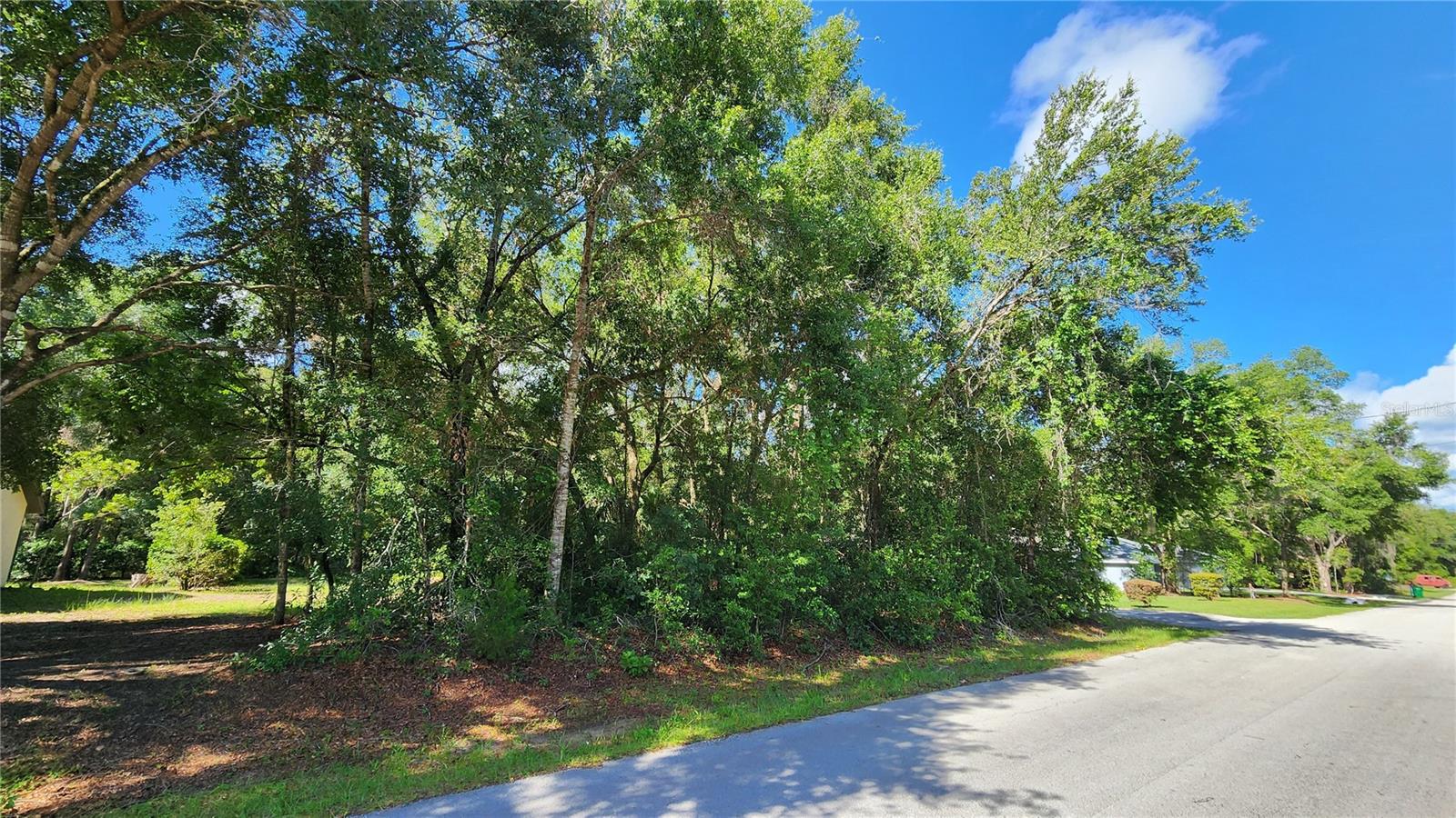 Claim this lot for your new home. Very nice street and lot to build on. Nice neighborhood. Just off Independence and close to all the shops and downtown convenience. Come call Inverness home. Buy now and build later. Cash only for the lot. If you need a builder just ask us.