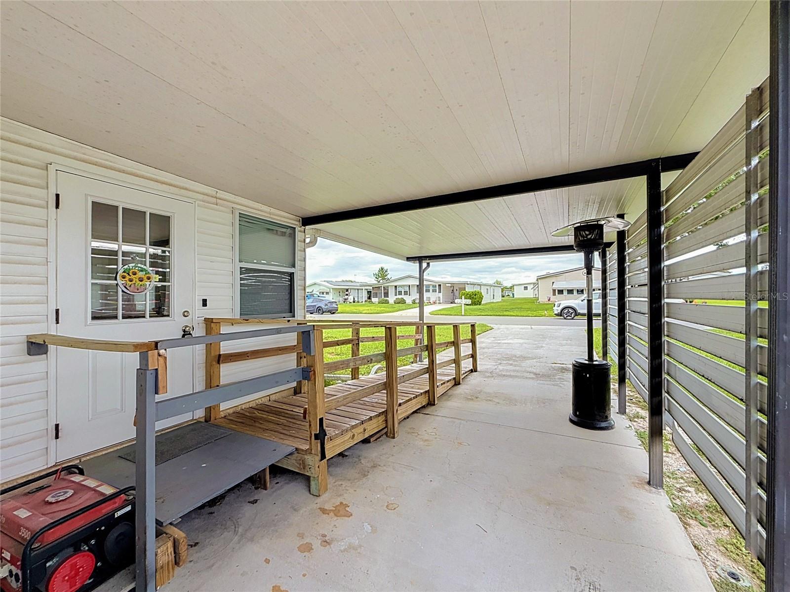 1559 NASSAU CIRCLE