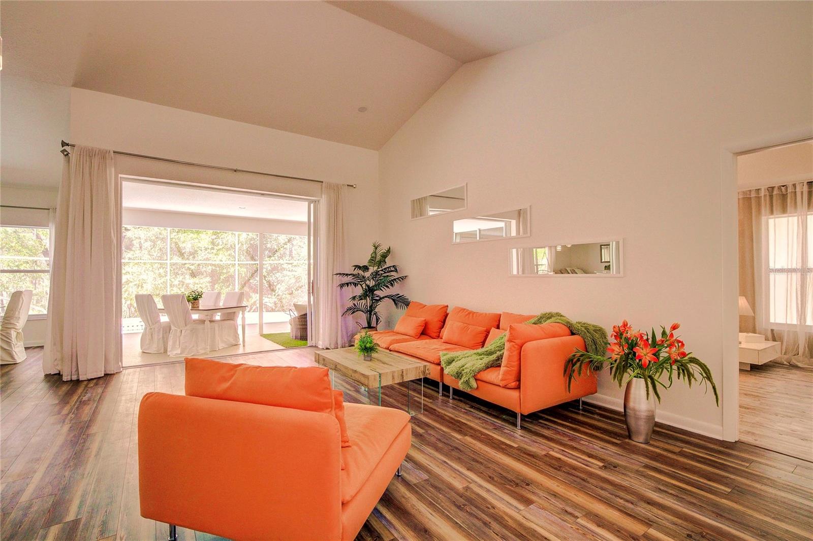 14 CARNATION COURT