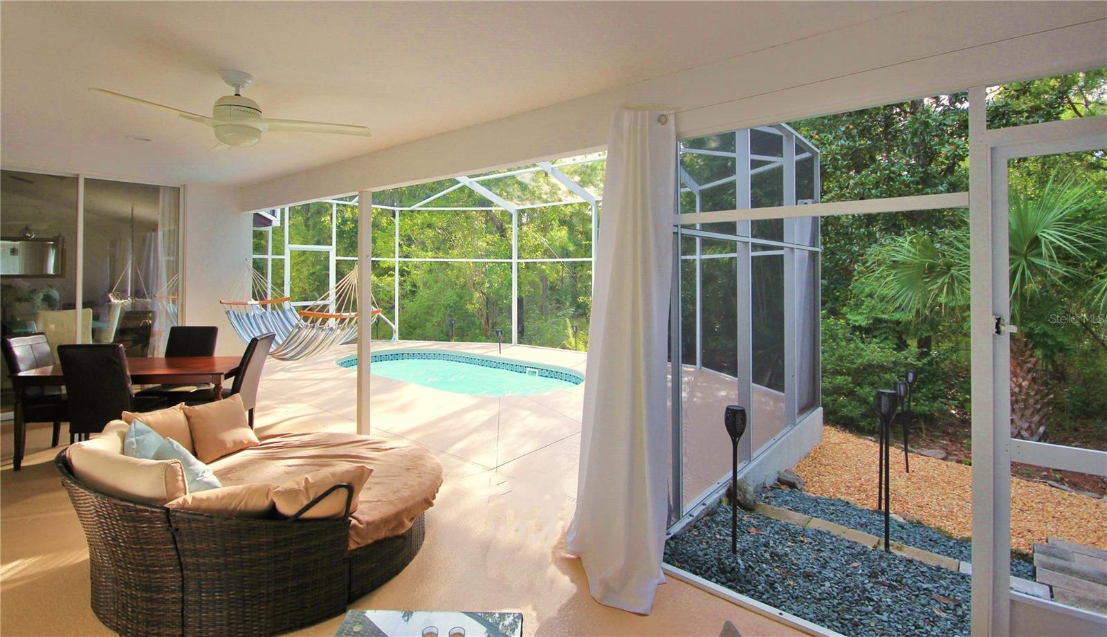 14 CARNATION COURT
