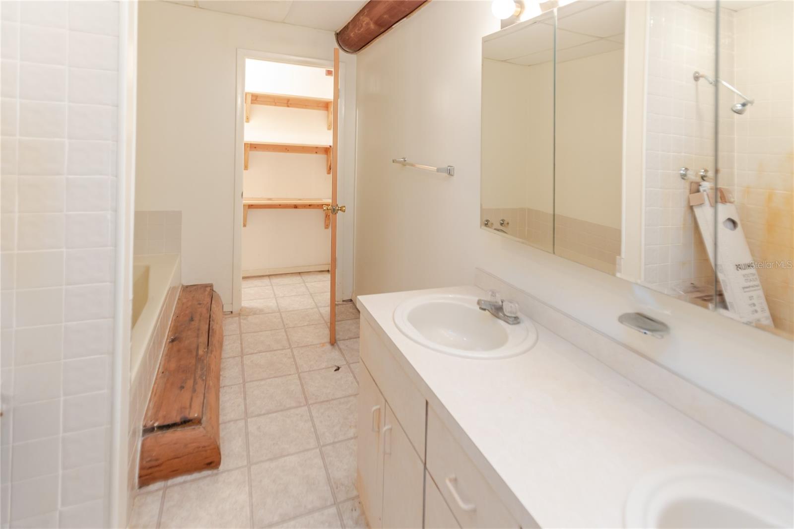 PERSONS HEIGHTS - Residential