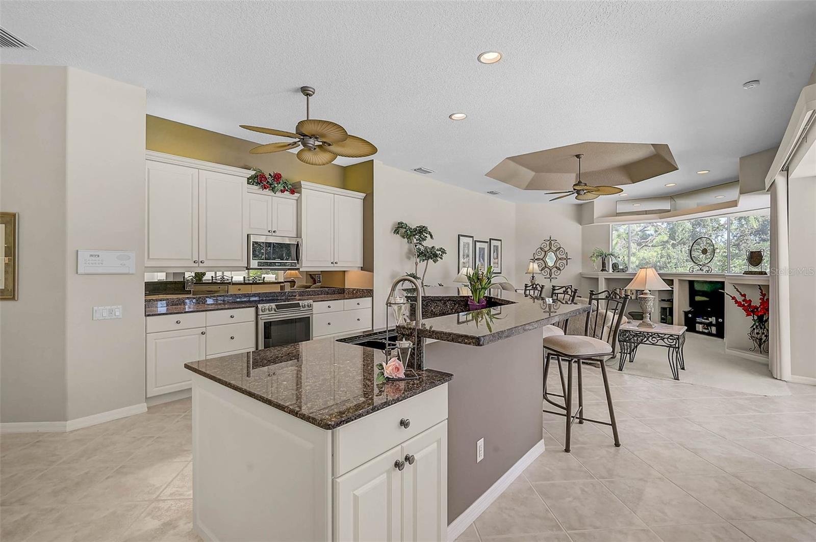 CALUSA LAKES - Residential