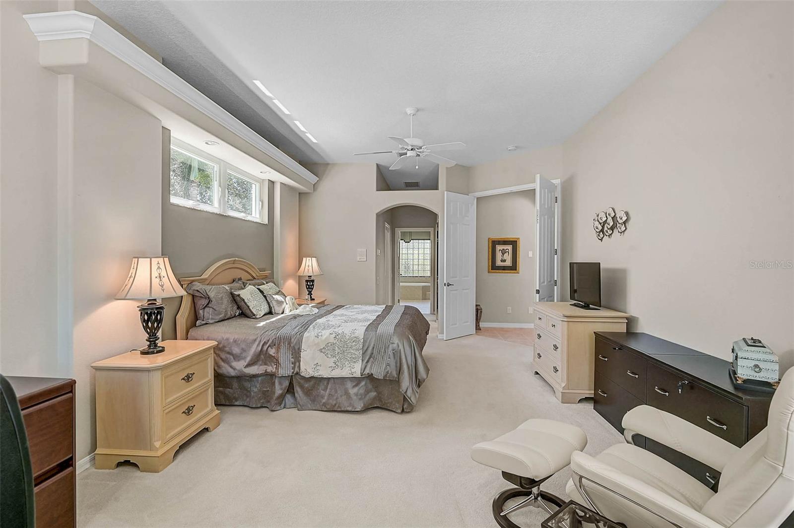 CALUSA LAKES - Residential