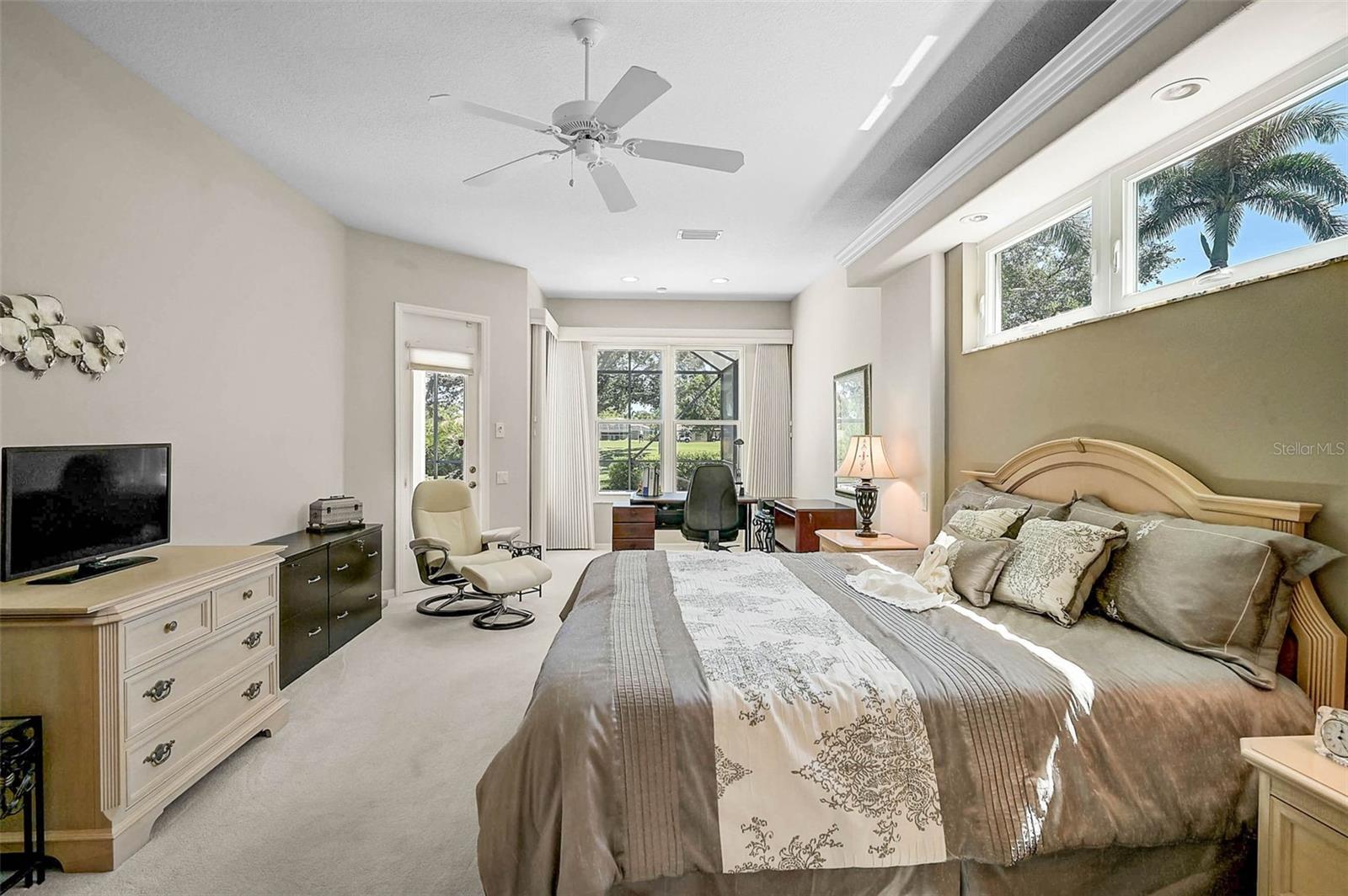 CALUSA LAKES - Residential