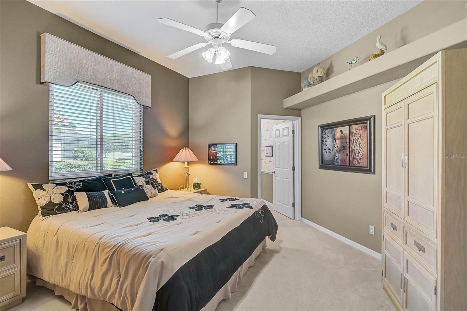 CALUSA LAKES - Residential