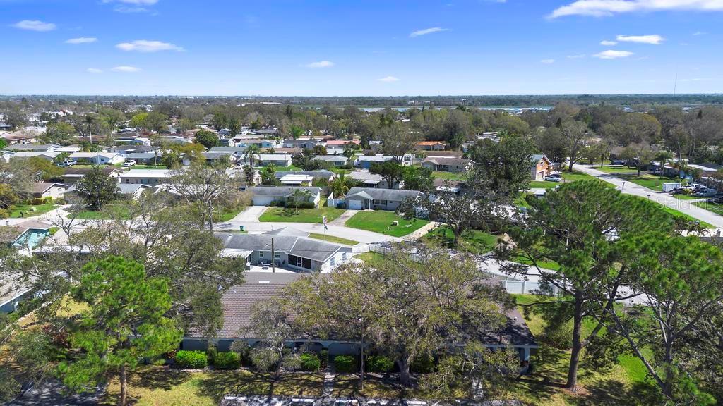 TWIN OAKS APTS - Residential