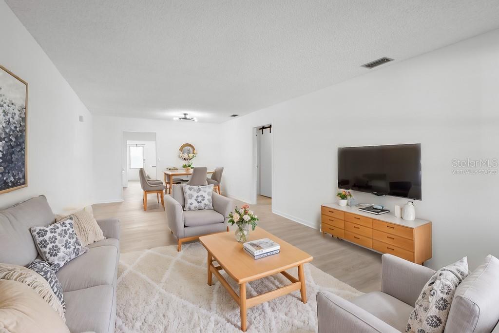 TWIN OAKS APTS - Residential