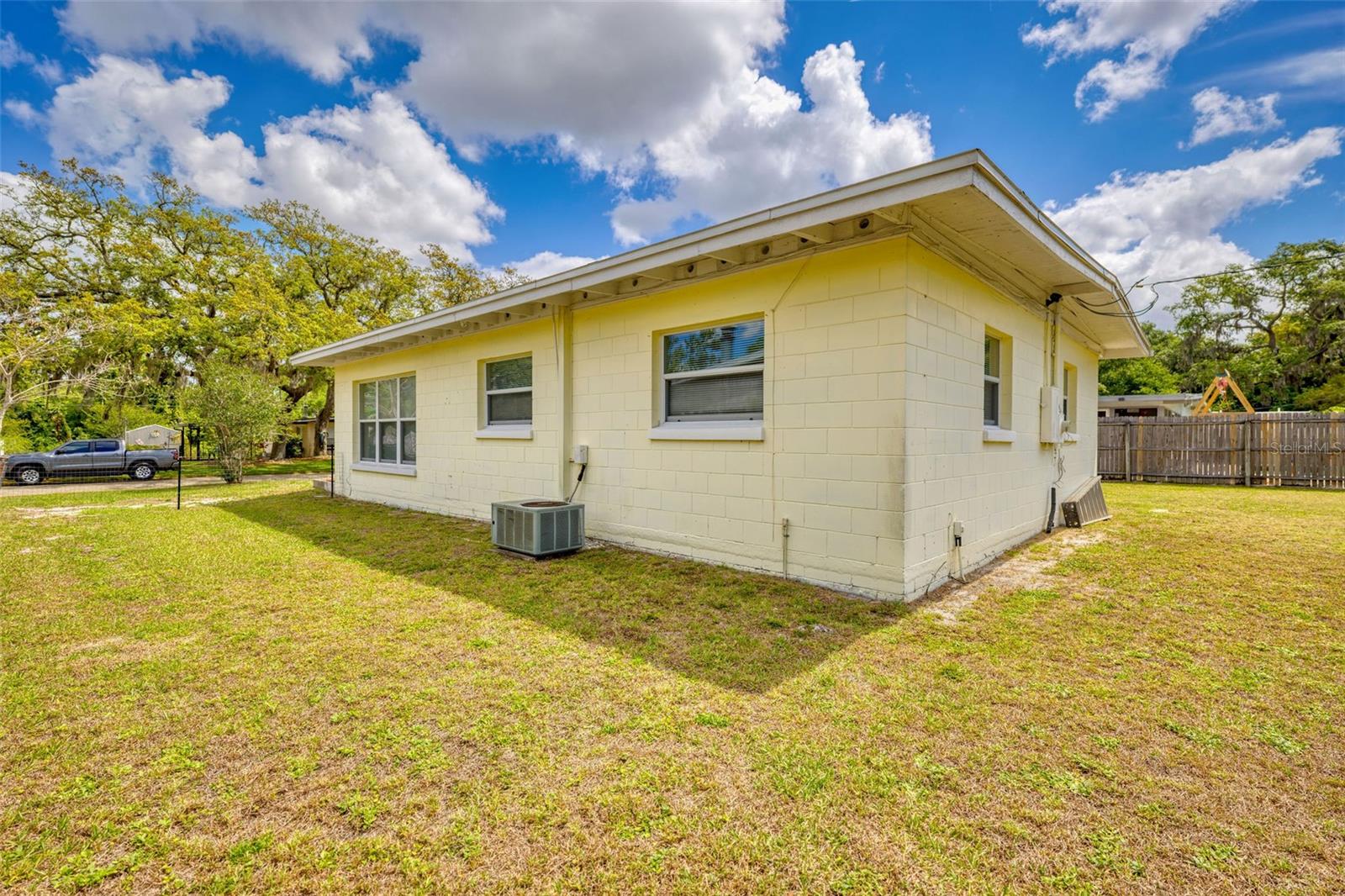 SUNLAND ESTATES - Residential