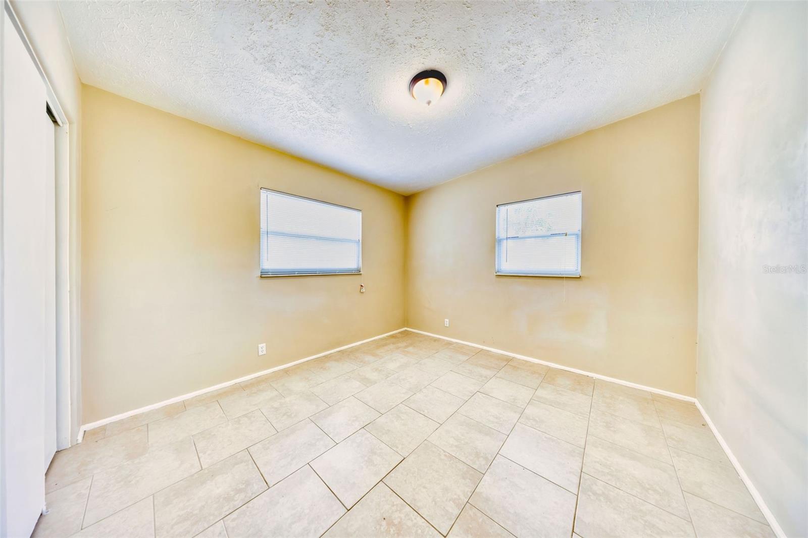 SUNLAND ESTATES - Residential