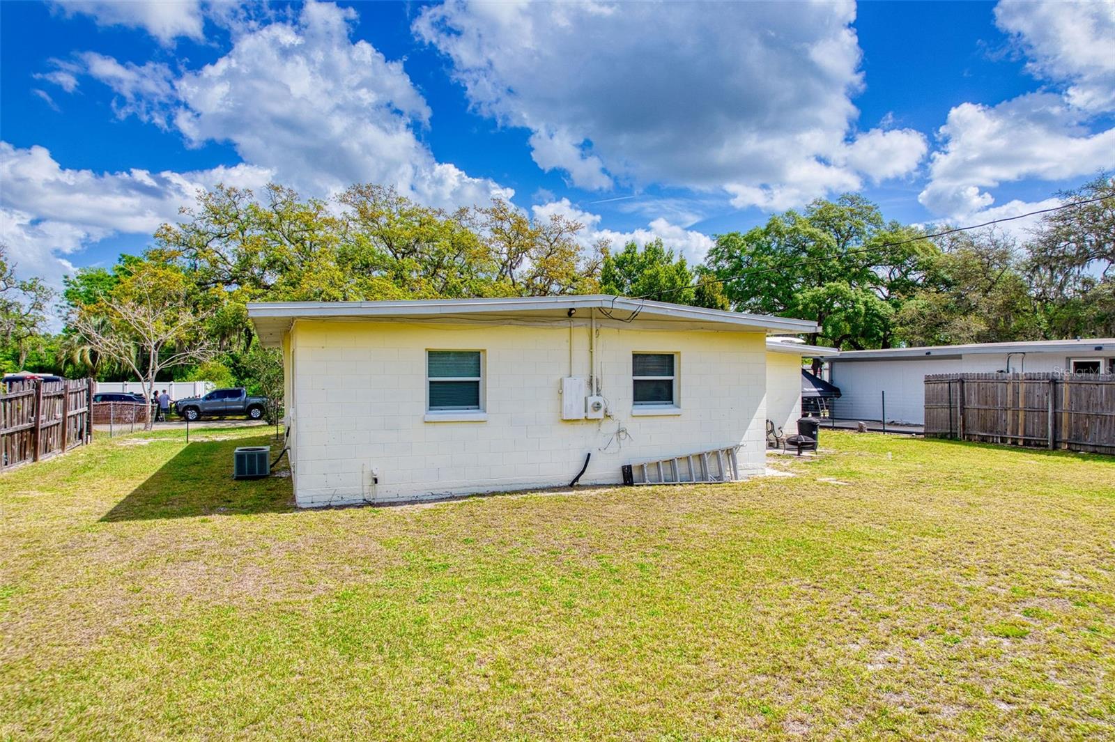 SUNLAND ESTATES - Residential