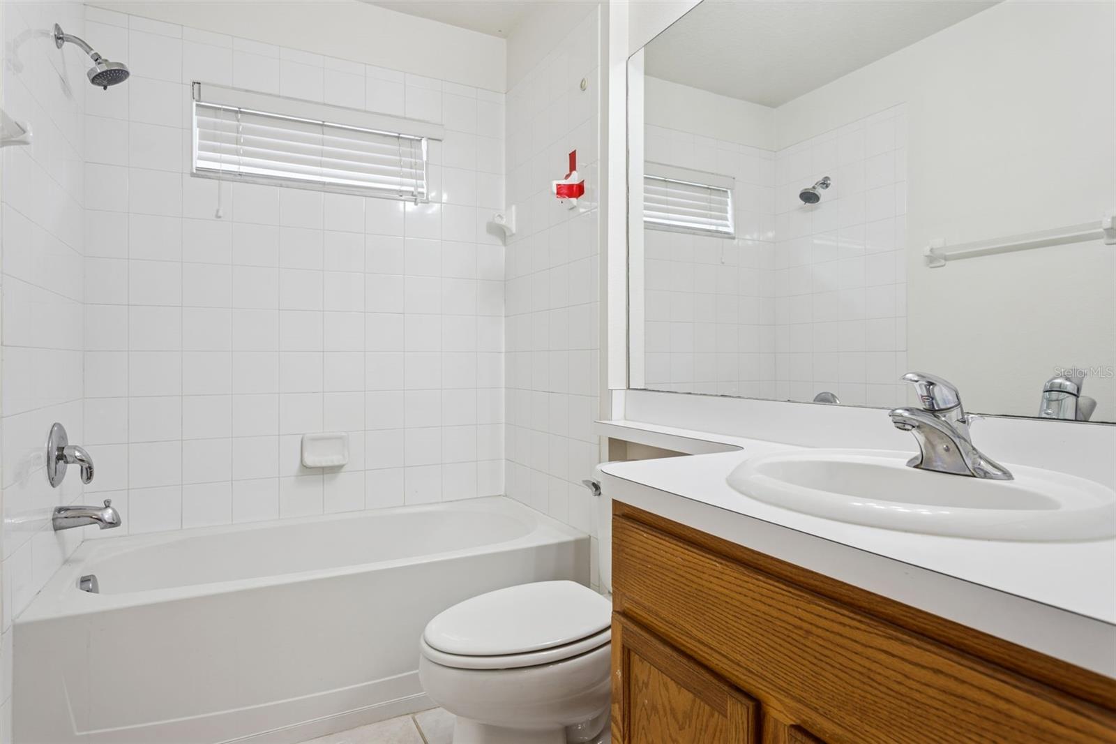 MEADOW POINTE 03 PRCL EE & HH - Residential Lease