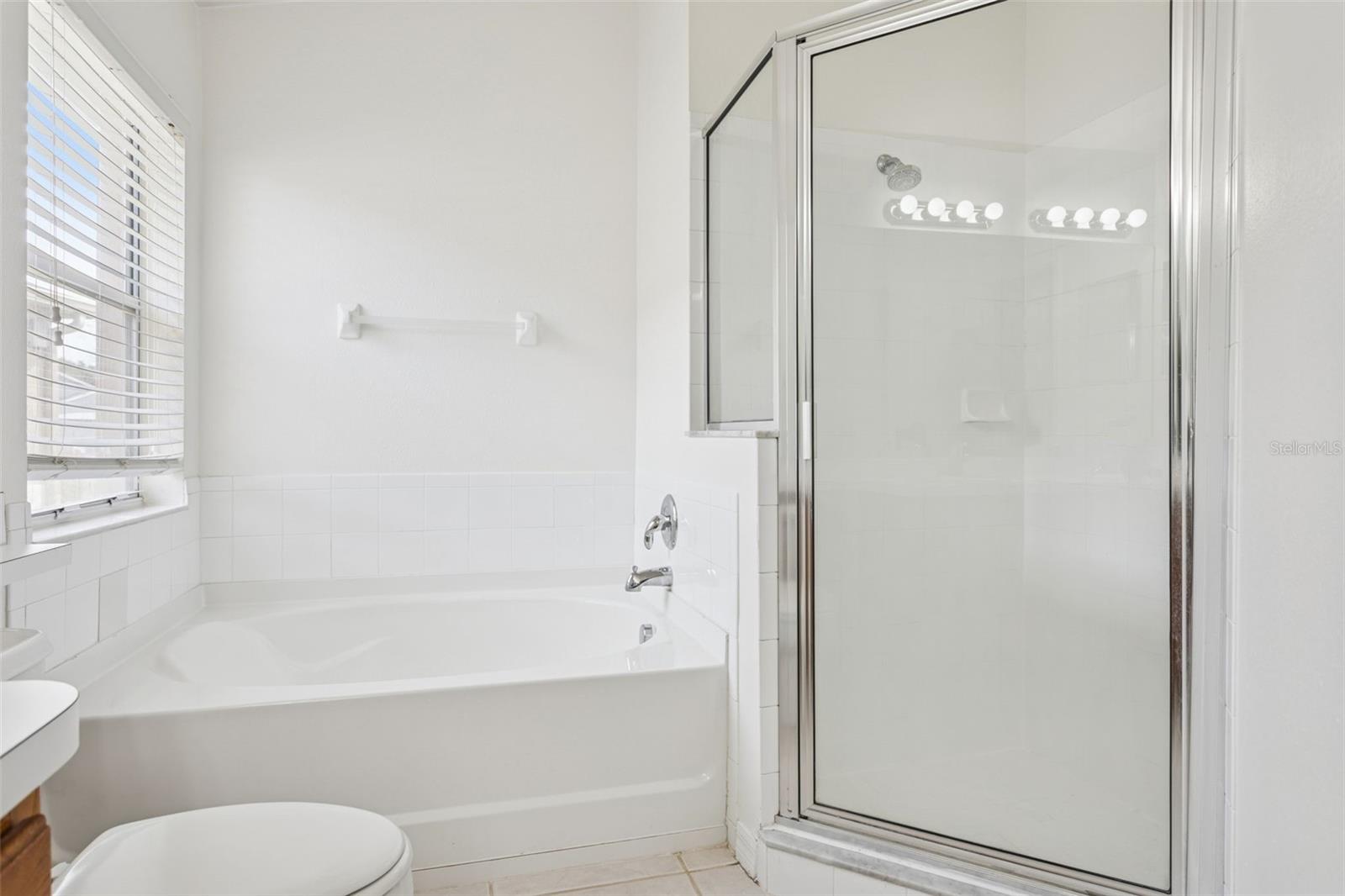 MEADOW POINTE 03 PRCL EE & HH - Residential Lease