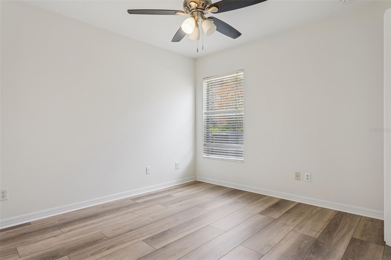 MEADOW POINTE 03 PRCL EE & HH - Residential Lease