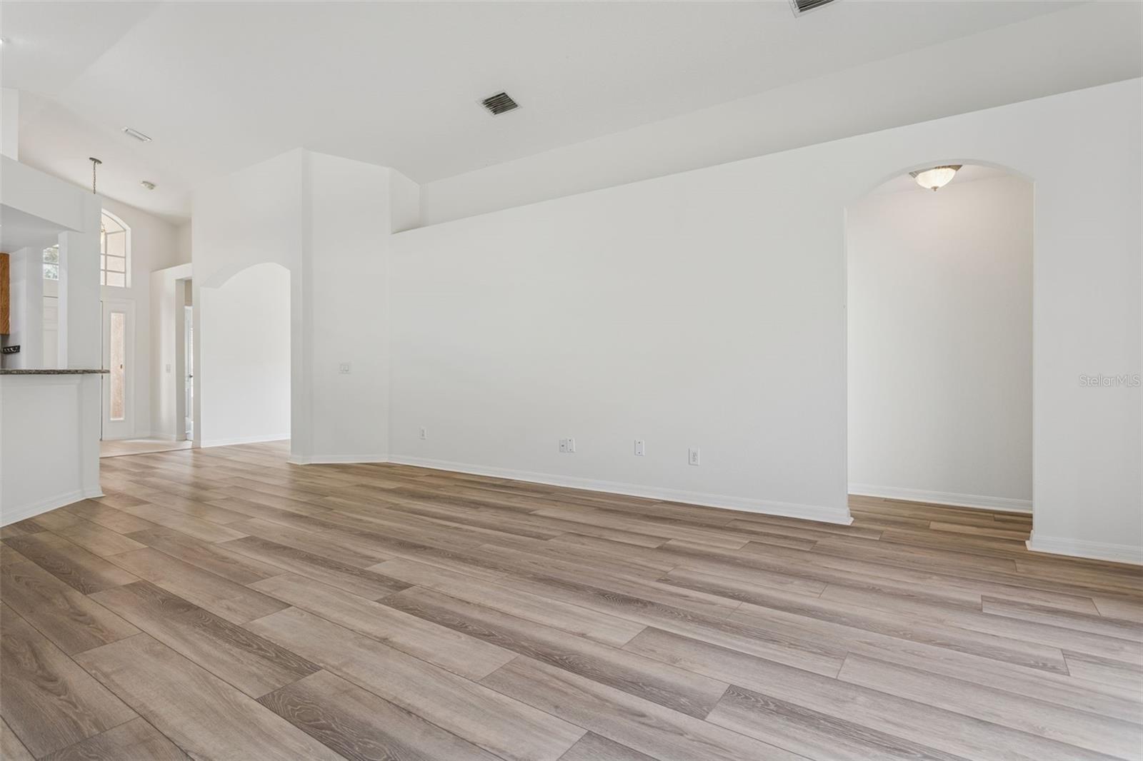 MEADOW POINTE 03 PRCL EE & HH - Residential Lease