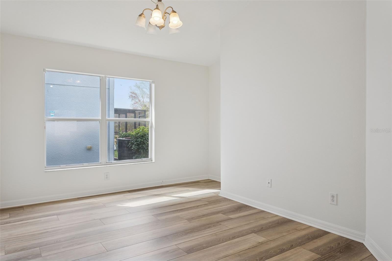 MEADOW POINTE 03 PRCL EE & HH - Residential Lease