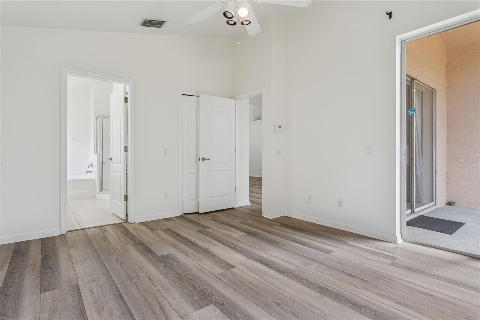 MEADOW POINTE 03 PRCL EE & HH - Residential Lease