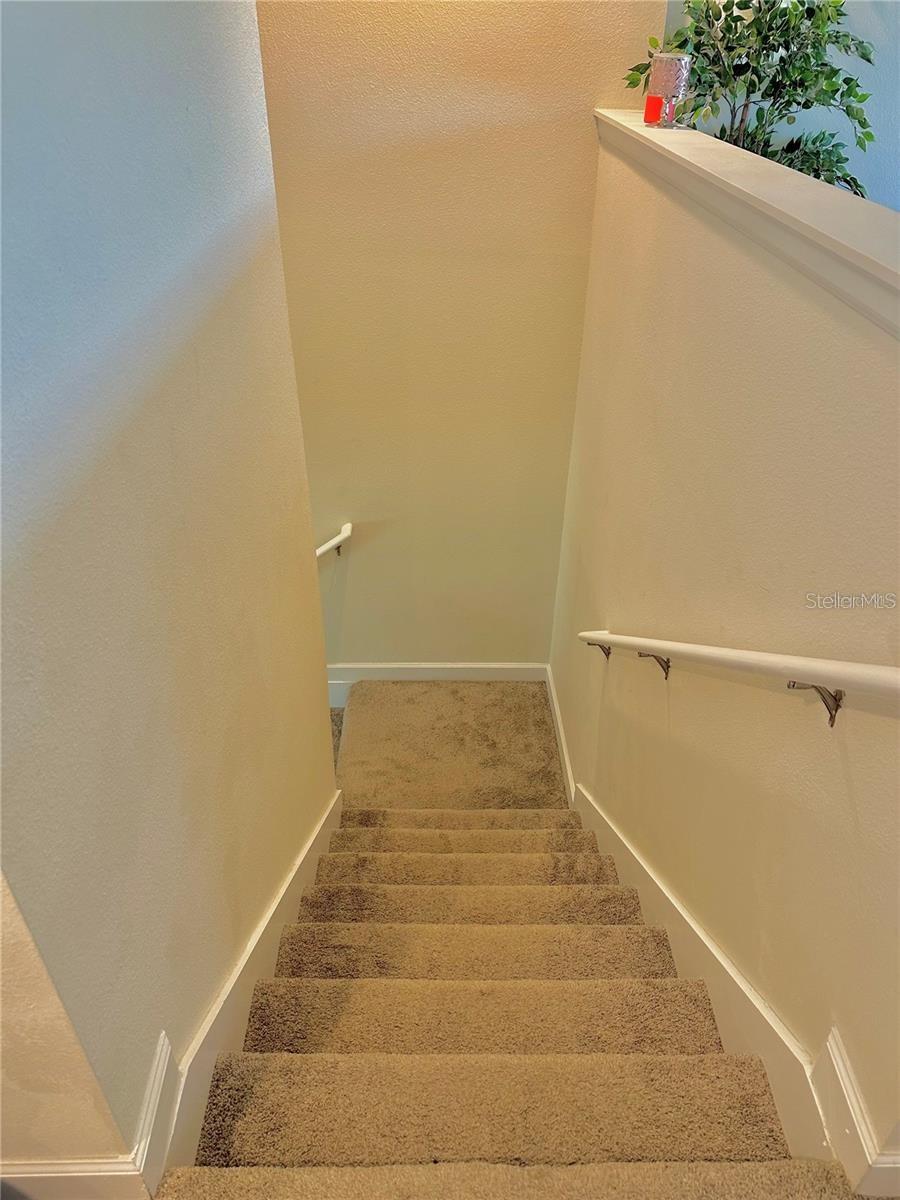 ESTATES/LK HAMMOCK - Residential