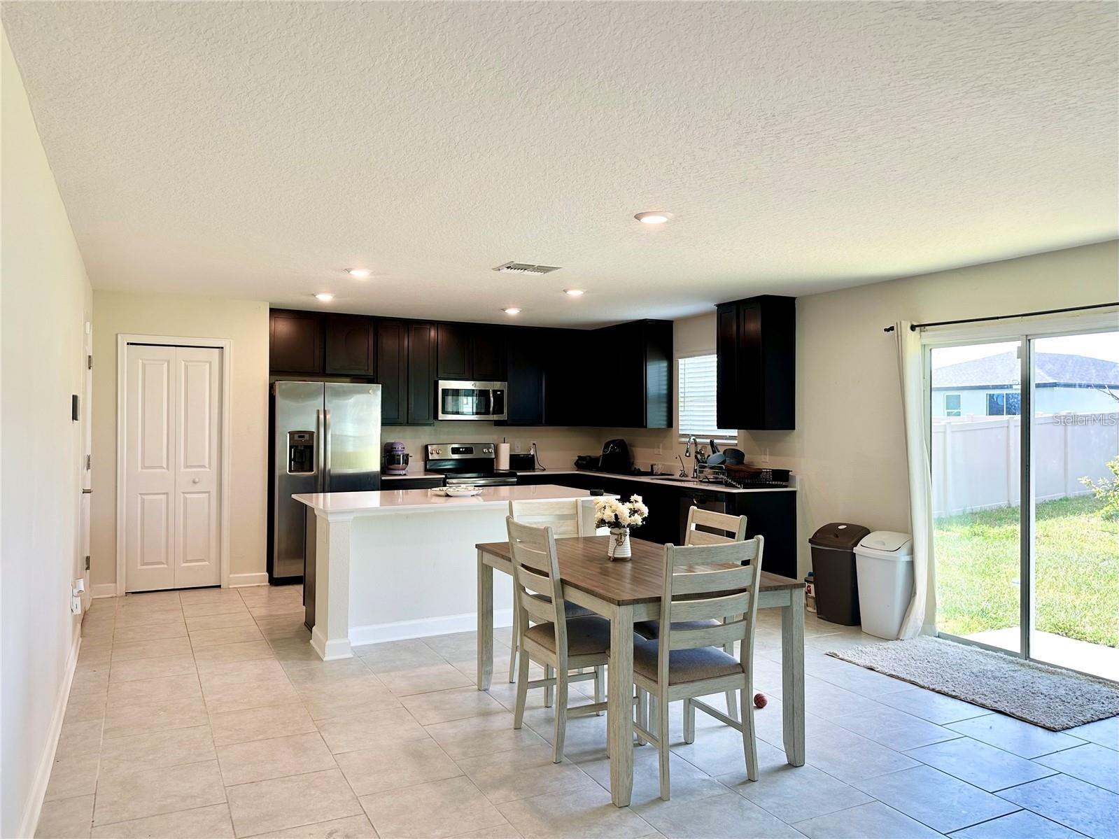 ESTATES/LK HAMMOCK - Residential