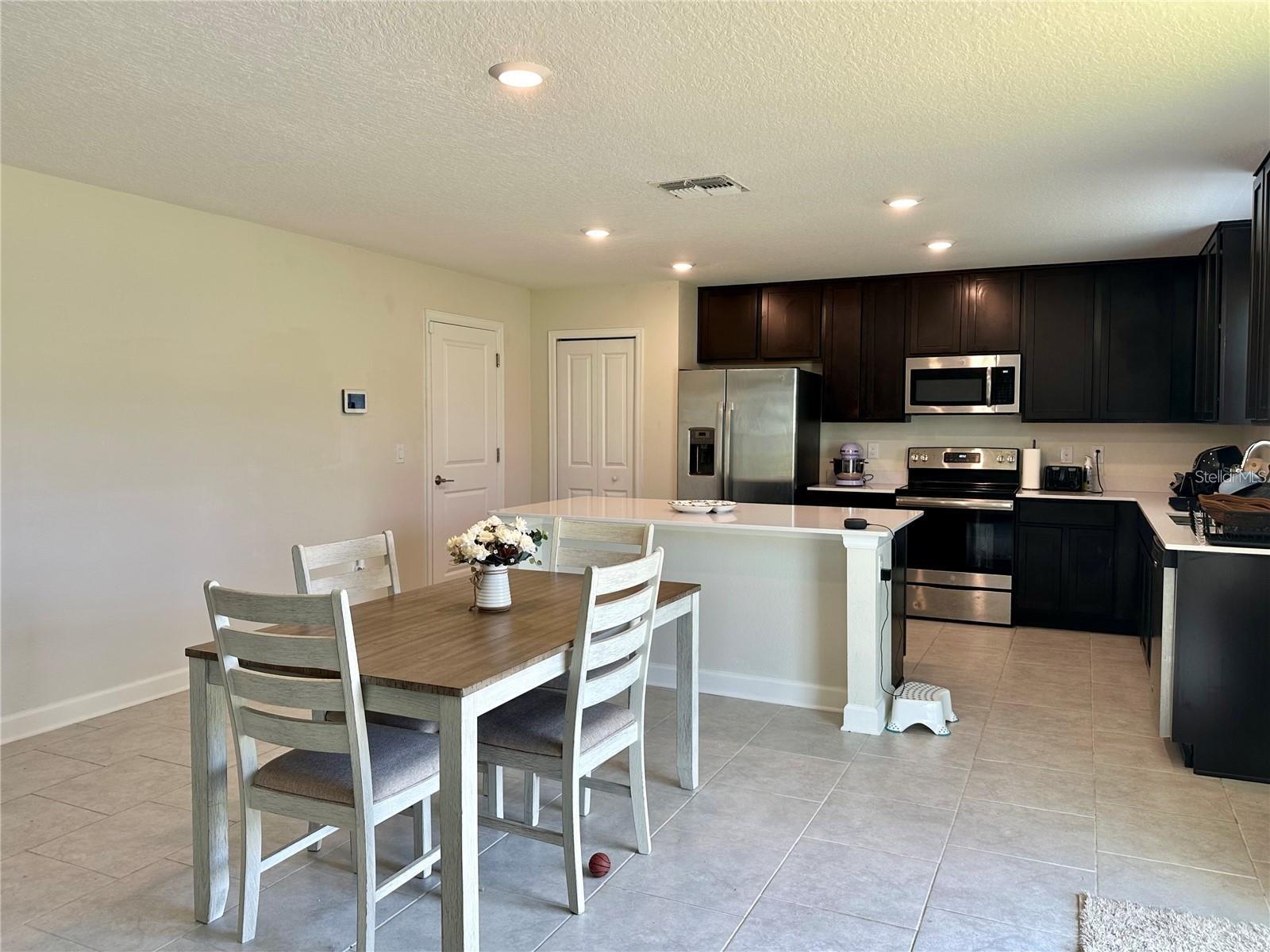 ESTATES/LK HAMMOCK - Residential