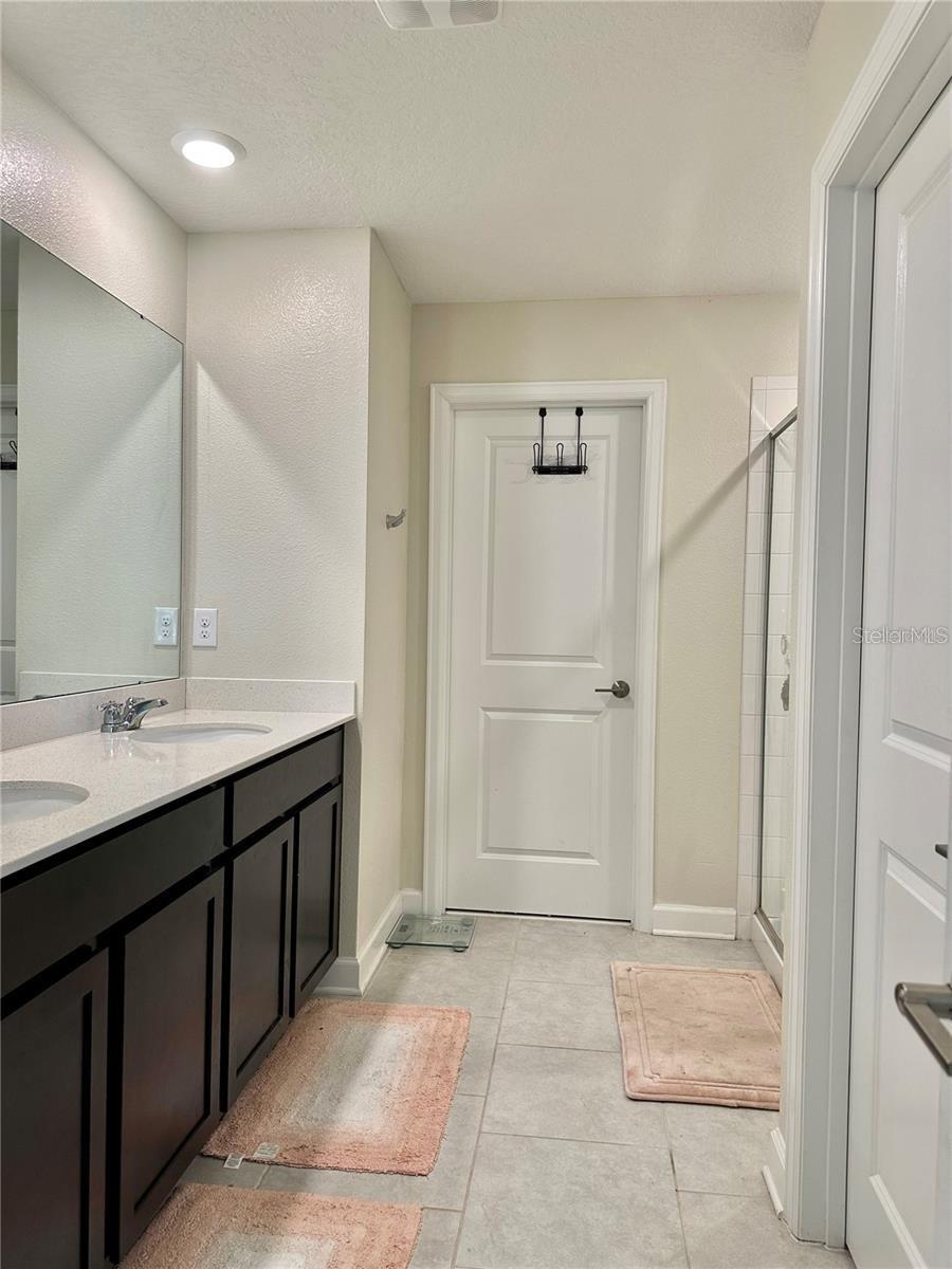 ESTATES/LK HAMMOCK - Residential