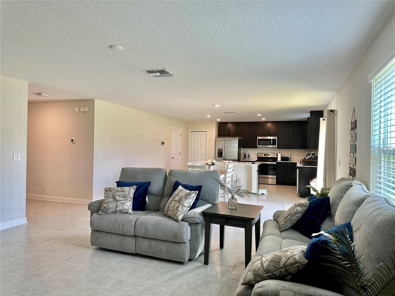 ESTATES/LK HAMMOCK - Residential