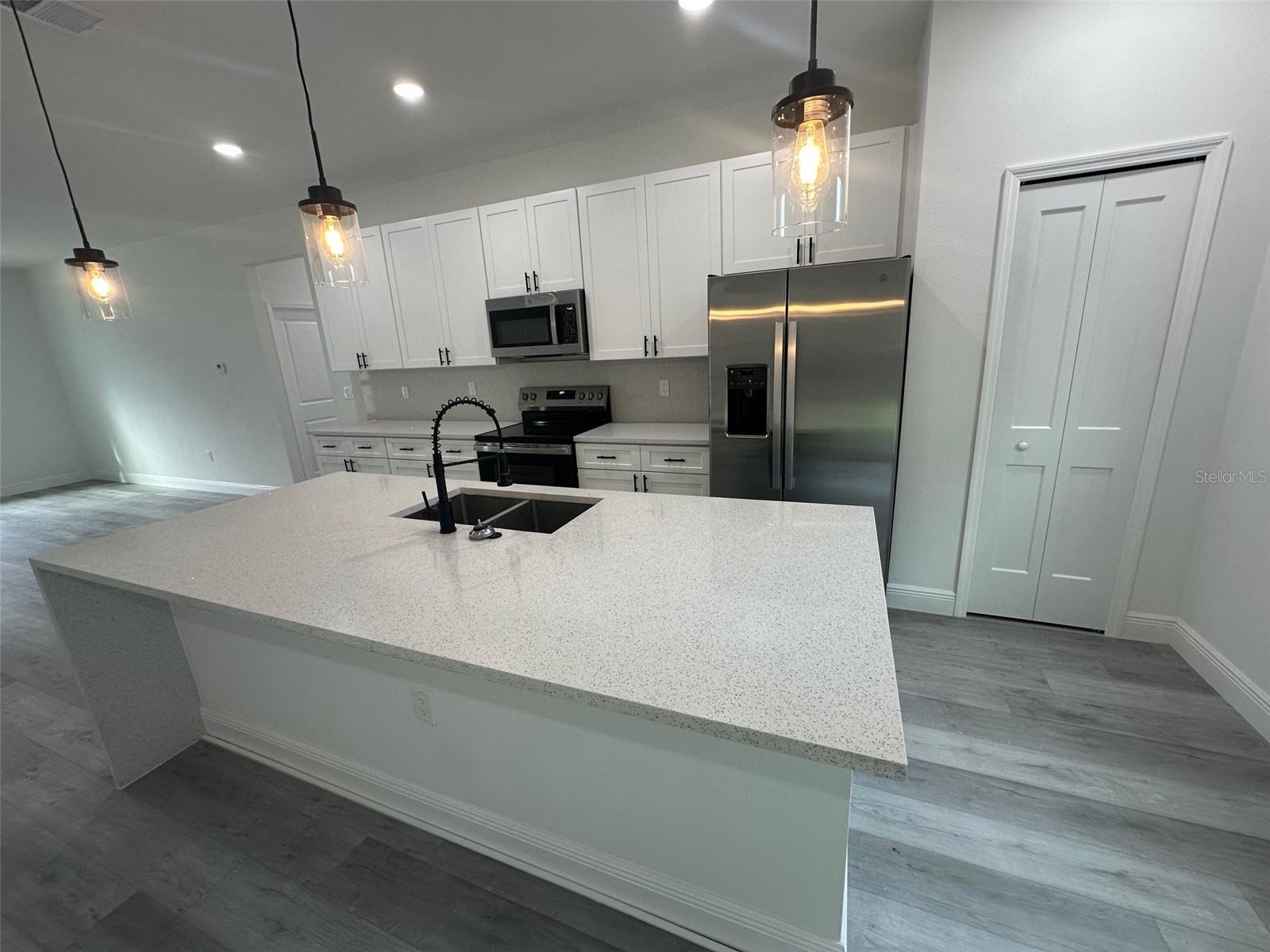 CITRUS SPGS UNIT 27 - Residential