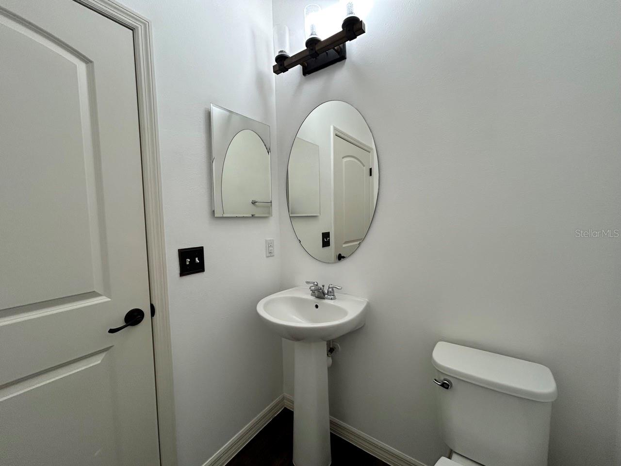 MIRABELLA - Residential Lease