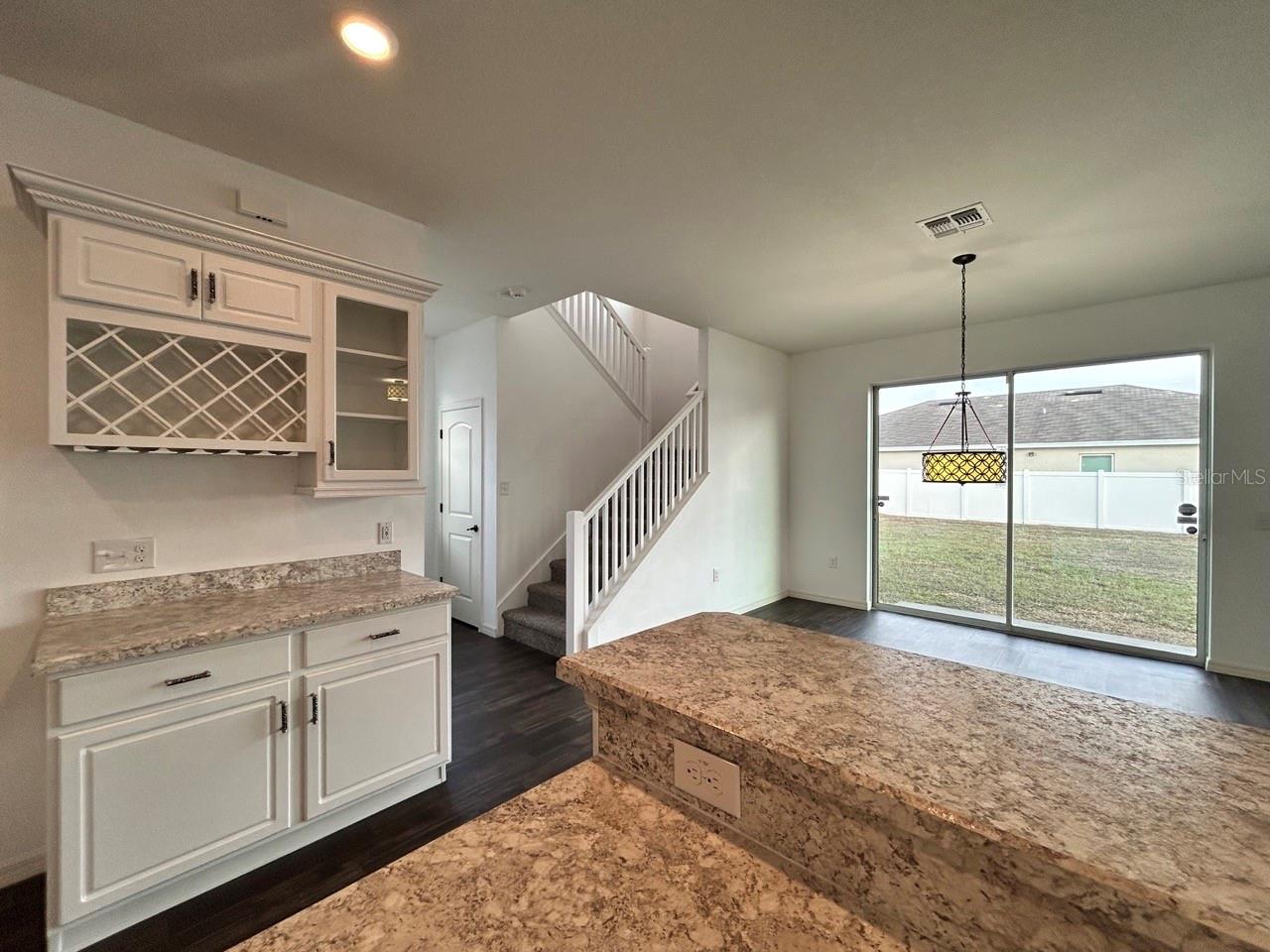 MIRABELLA - Residential Lease