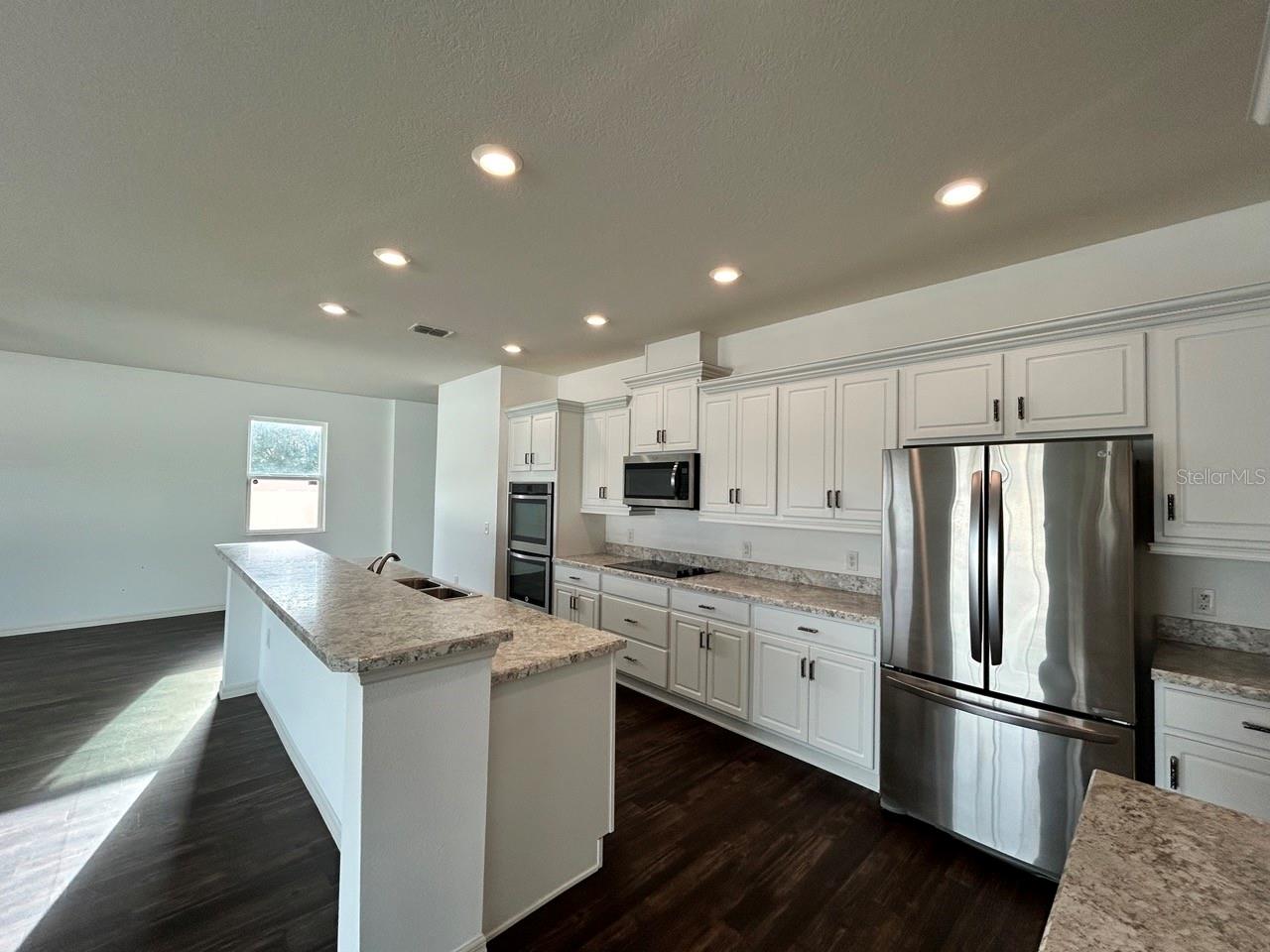 MIRABELLA - Residential Lease