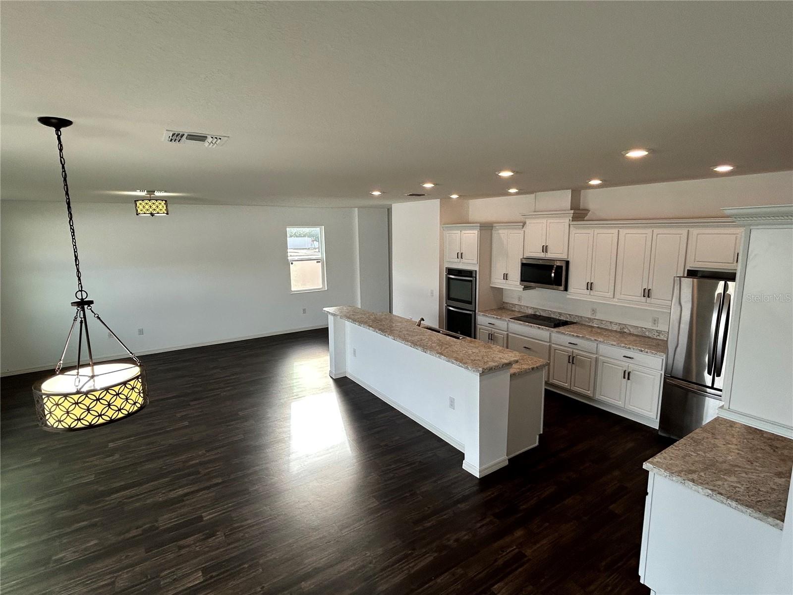 MIRABELLA - Residential Lease