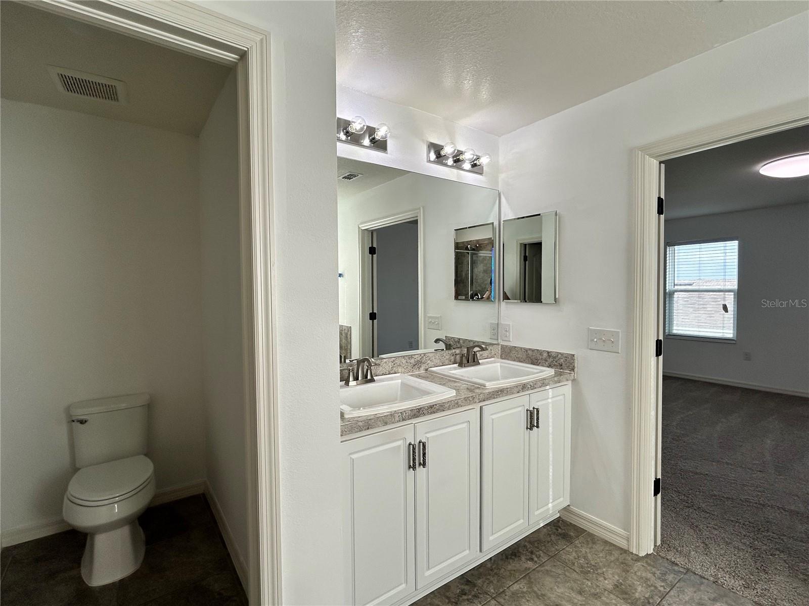 MIRABELLA - Residential Lease