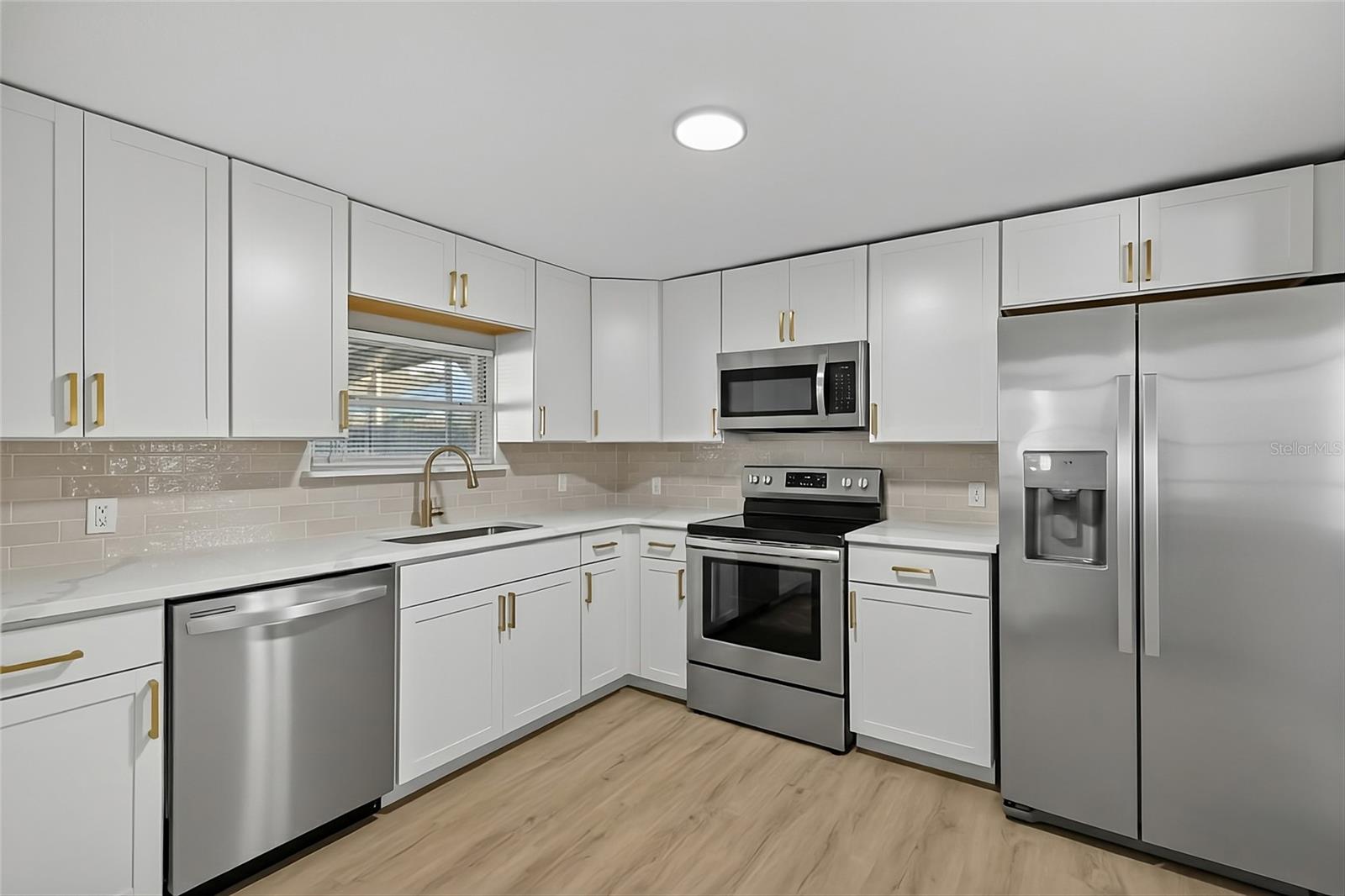 HENDRY & KNIGHTS ADD TO - Residential