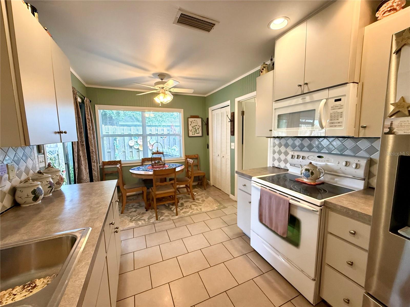 400 BAYOU ROAD