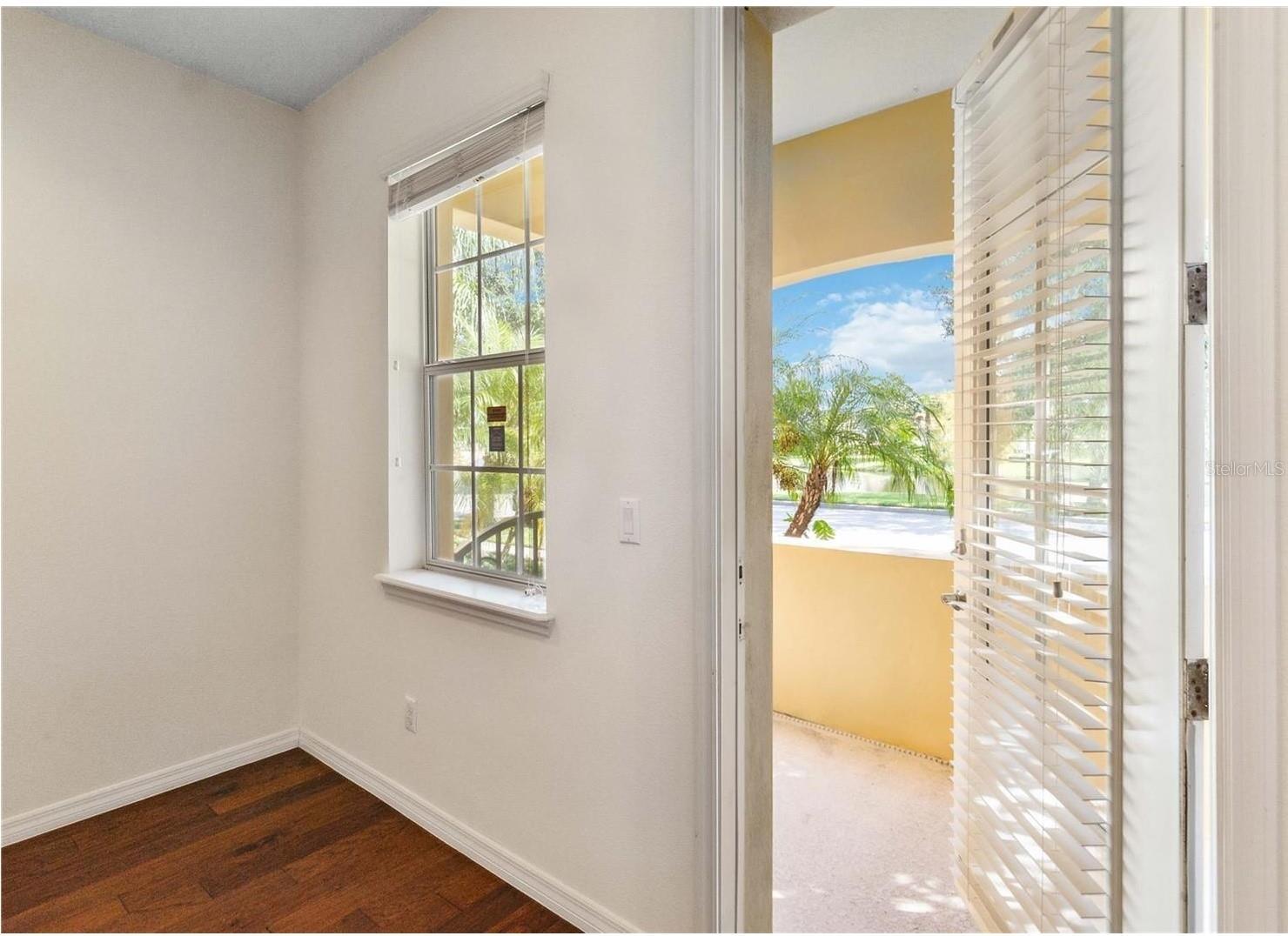 VILLAGEWALK - Residential