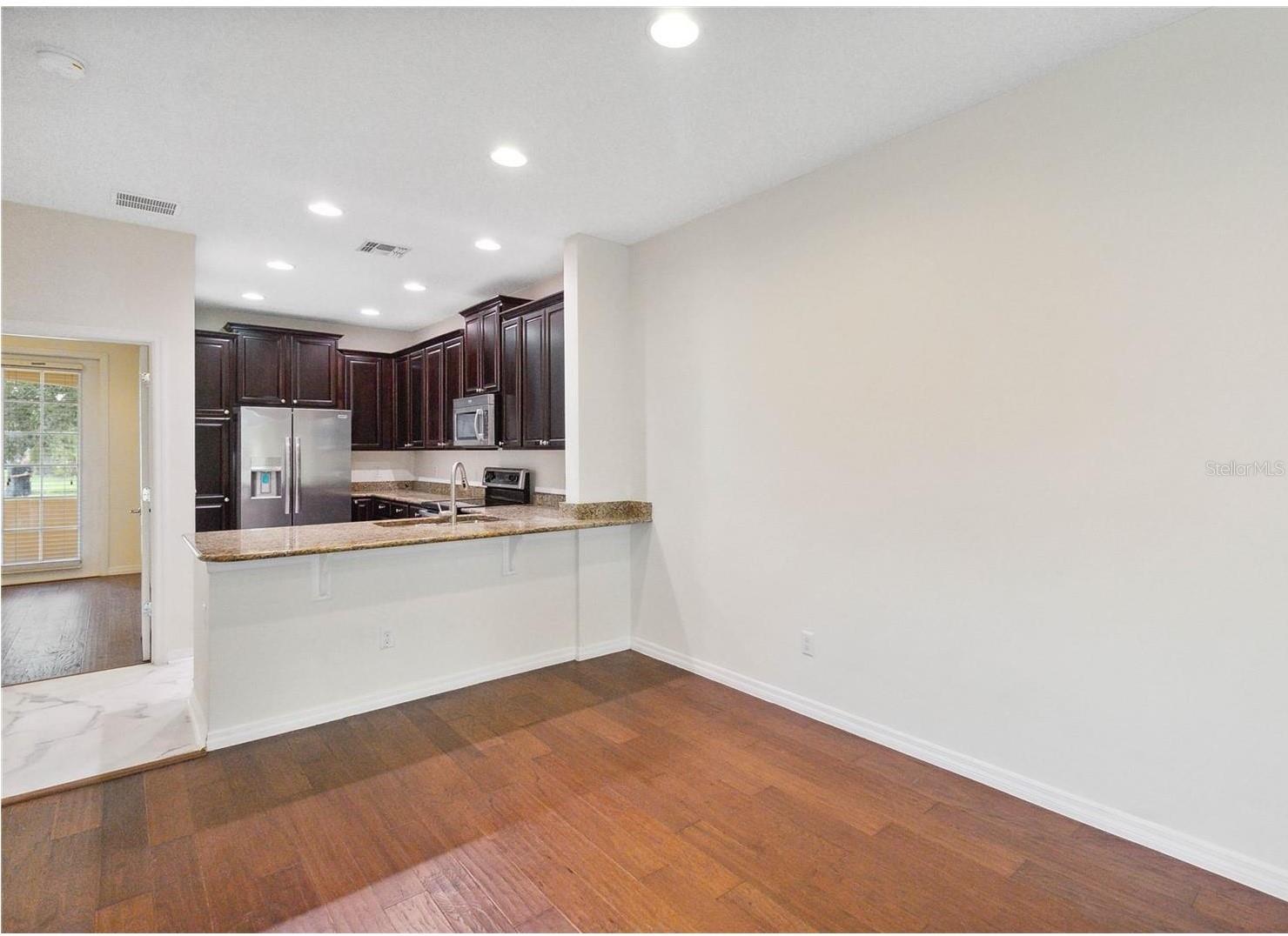 VILLAGEWALK - Residential
