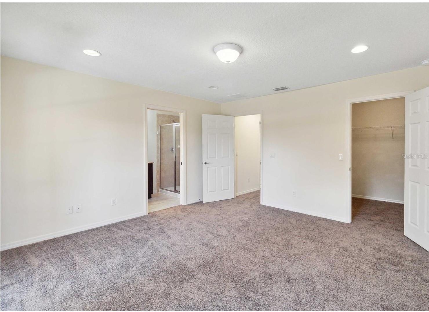 VILLAGEWALK - Residential