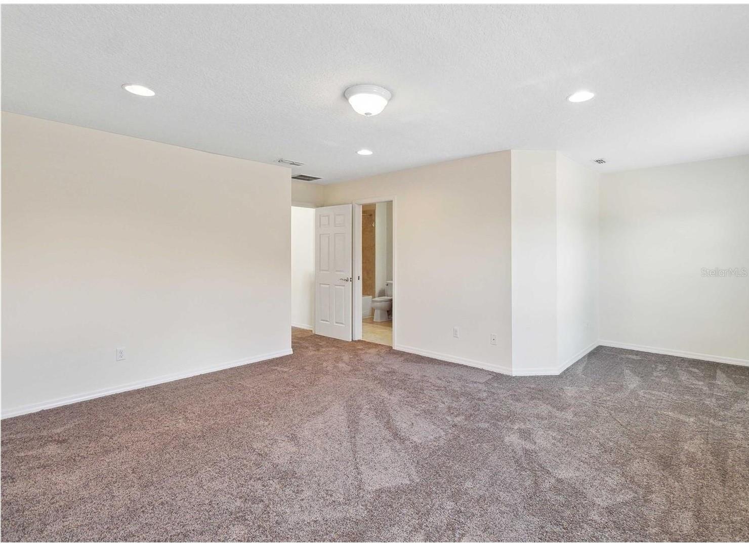 VILLAGEWALK - Residential