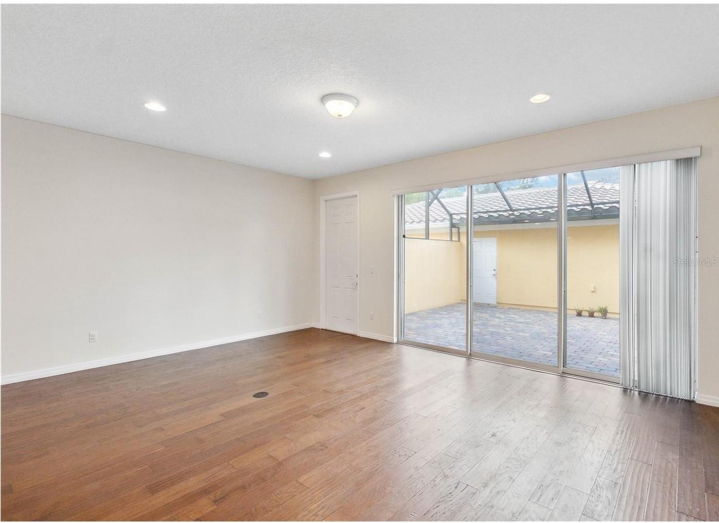 VILLAGEWALK - Residential